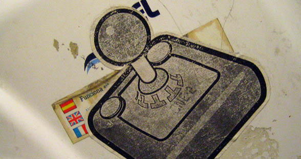 Tac! by IIkkaL on (http://www.flickr.com/photos/ipo/59868850/).