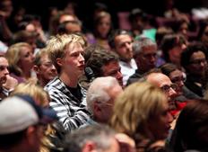 Guests ask Simon a few questions about his career. (Photography: Jay Brooks)