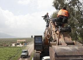 Daniel Craig on the set of 2012 Bond film, Skyfall. Photo by Greg Williams