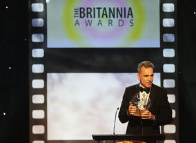 Daniel Day-Lewis with his Stanley Kubrick Britannia Award for Excellence in Film.