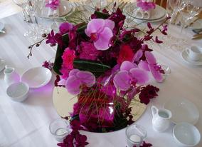 Orchids table decoration detail