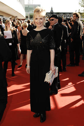 Actress Lindsay Duncan arrived at the Royal Festival Hall in a full-length black gown (BAFTA / Richard Kendal).