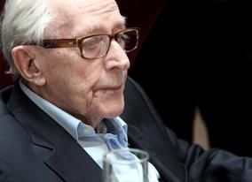 Lewis Gilbert poses for pictures before his BAFTA interview with Julie Walters