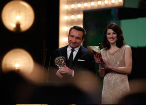 Actor Eddie Marsan and Actress Jodie Whittaker introduce the Editing award (BAFTA/Brian Ritchie).