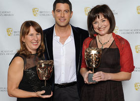 Presenter Sébastien Izambard (Il Divo) with the winning team from Kindle Entertainment.