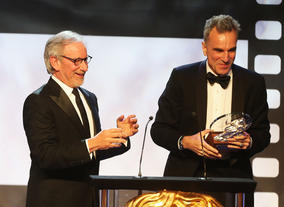 Steven Spielberg presenting Daniel Day-Lewis with the Stanley Kubrick Britannia Award for Excellence in Film.