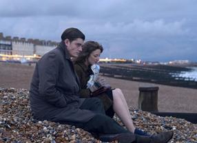 Pinkie and Rose share a tranquil moment in gangster movie 'Brighton Rock'