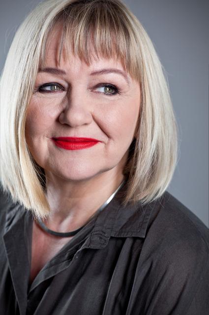 Sarah Greenwood - Past Winners [tall]